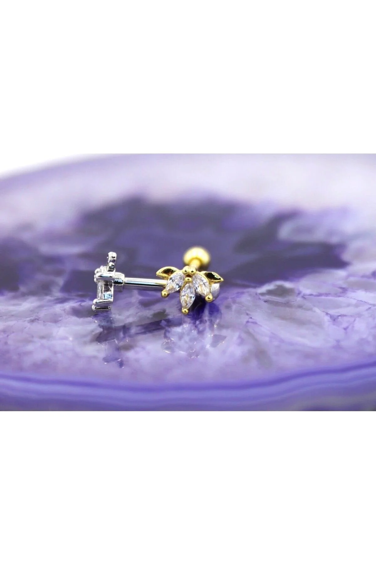 "AGB" Parıltı Taşlı Lotus Figürlü Aksesuarlı  Kulak, Kıkırdak, Helix & Tragus Piercing 3