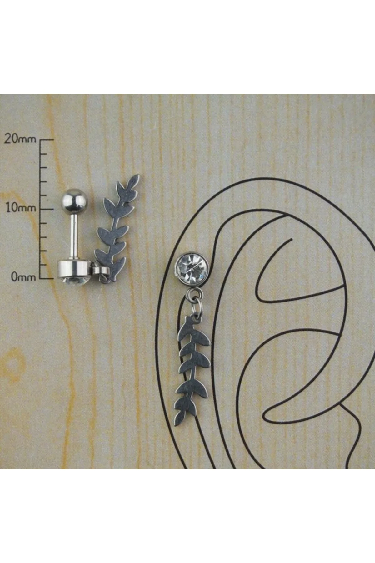 YAPRAK FİGÜRLÜ TEKTAŞLI Kıkırdak, Kulak "Snug" "Lobe" SALLANTILI Piercing, Küpe 1